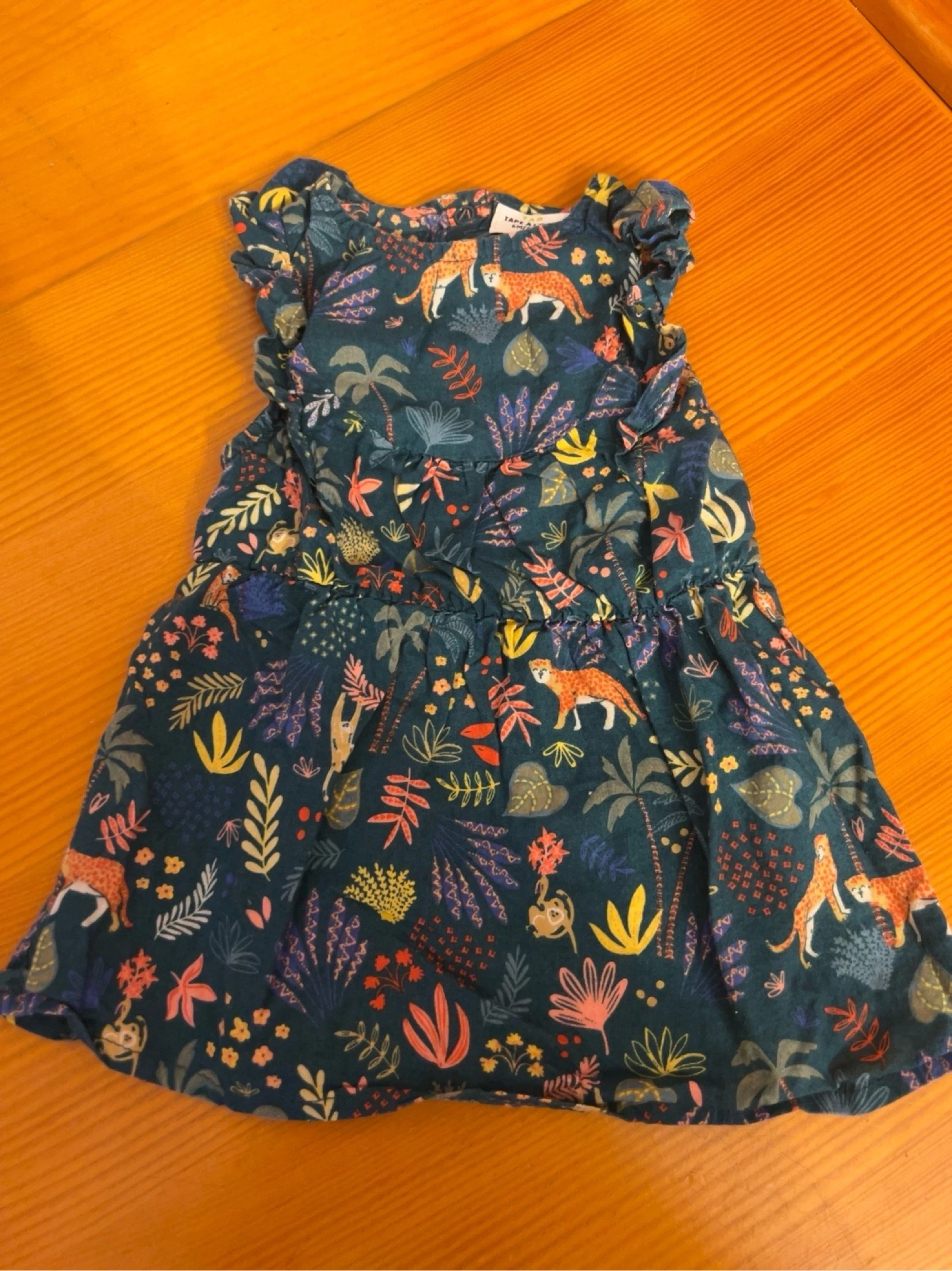 Robe tape à l’œil 